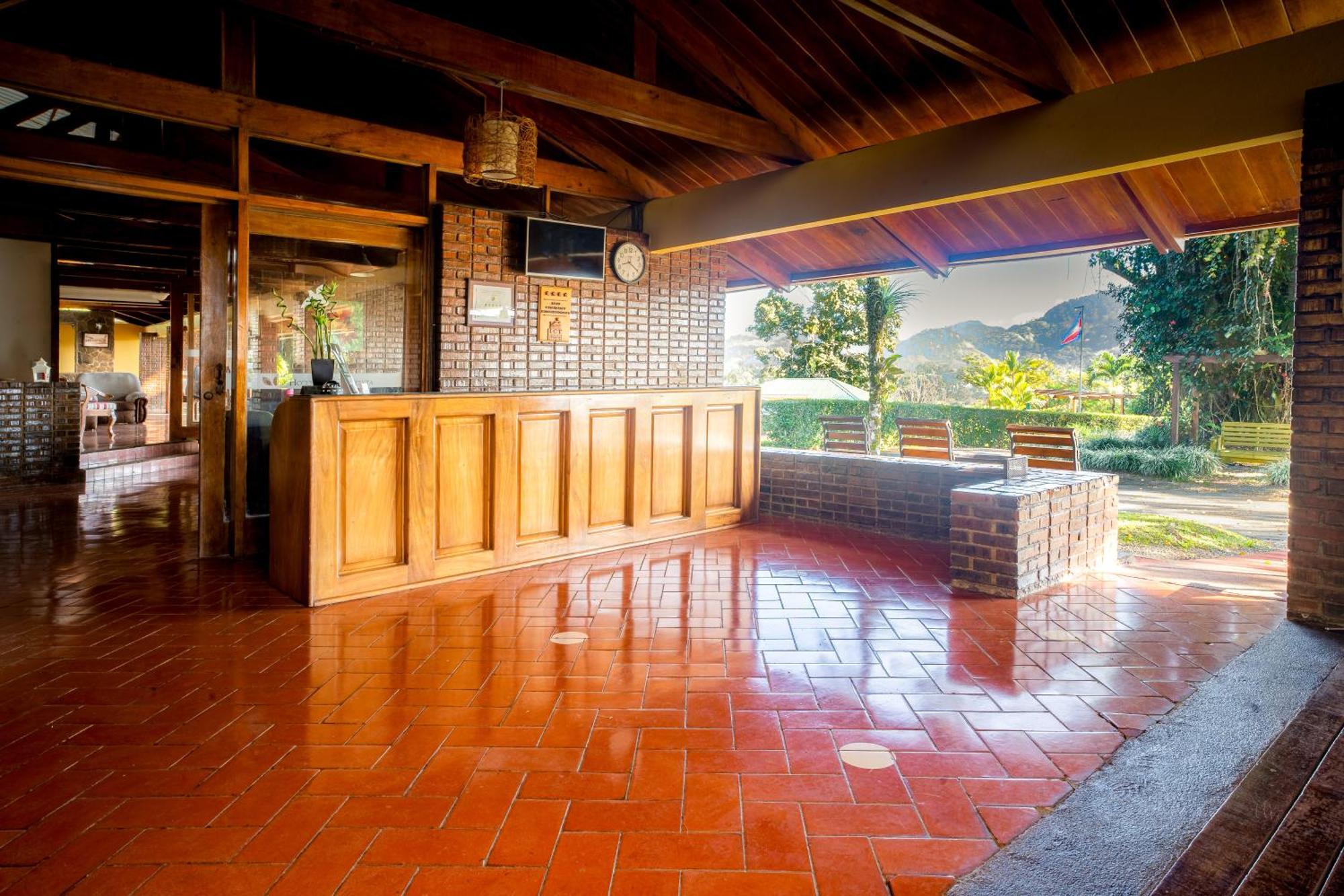 Hotel Villa Florencia Turrialba Exteriör bild